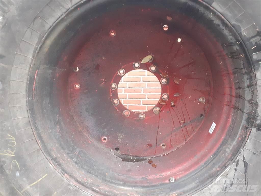  38 750/65R38 Rehvid, rattad ja veljed
