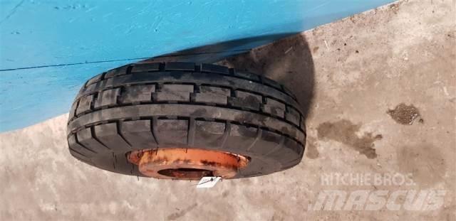  9 7.00-9 Rehvid, rattad ja veljed