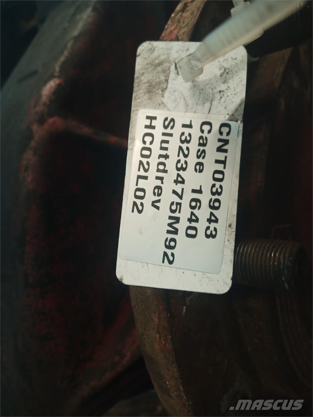 CASE 1640 Lisavarustus ja komponendid