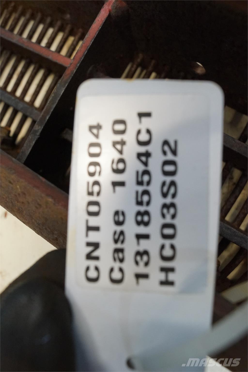 CASE 1640 Lisavarustus ja komponendid