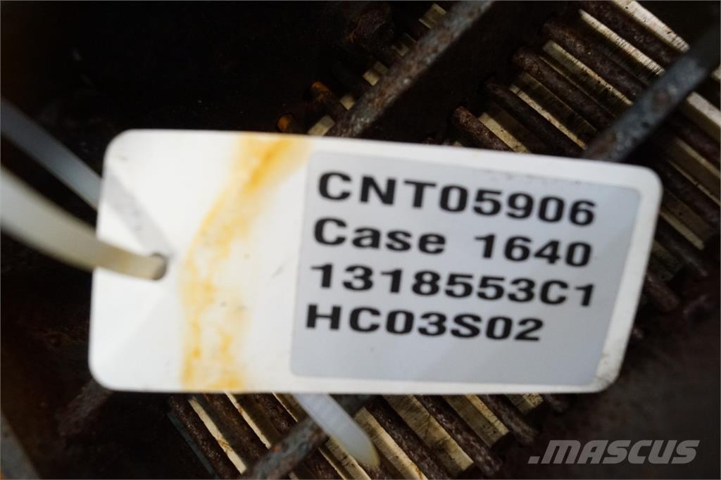 CASE 1640 Lisavarustus ja komponendid