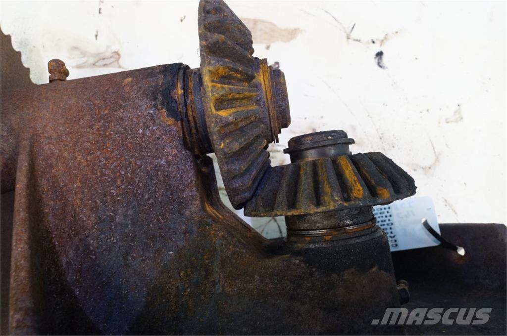 CASE 1640 Lisavarustus ja komponendid