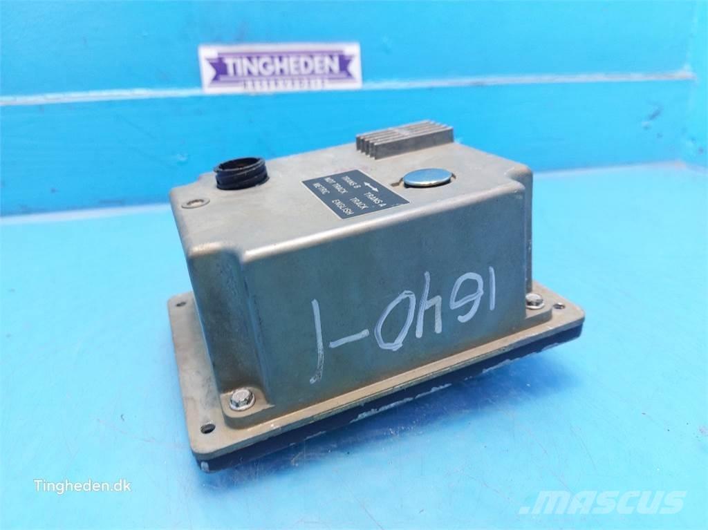 CASE 1640 Elektroonikaseadmed