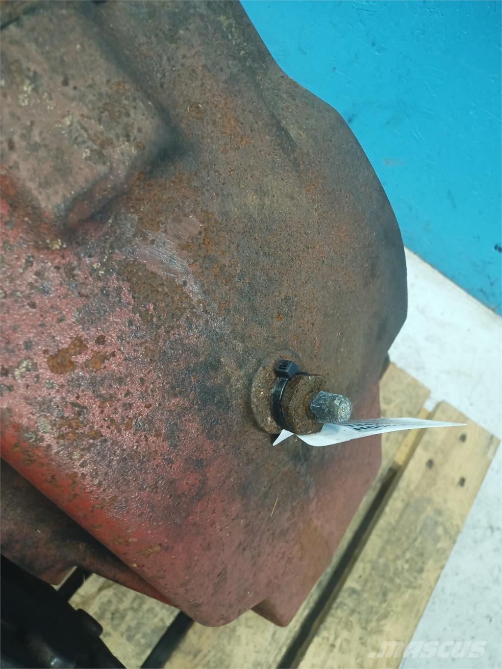 CASE 1680 Lisavarustus ja komponendid