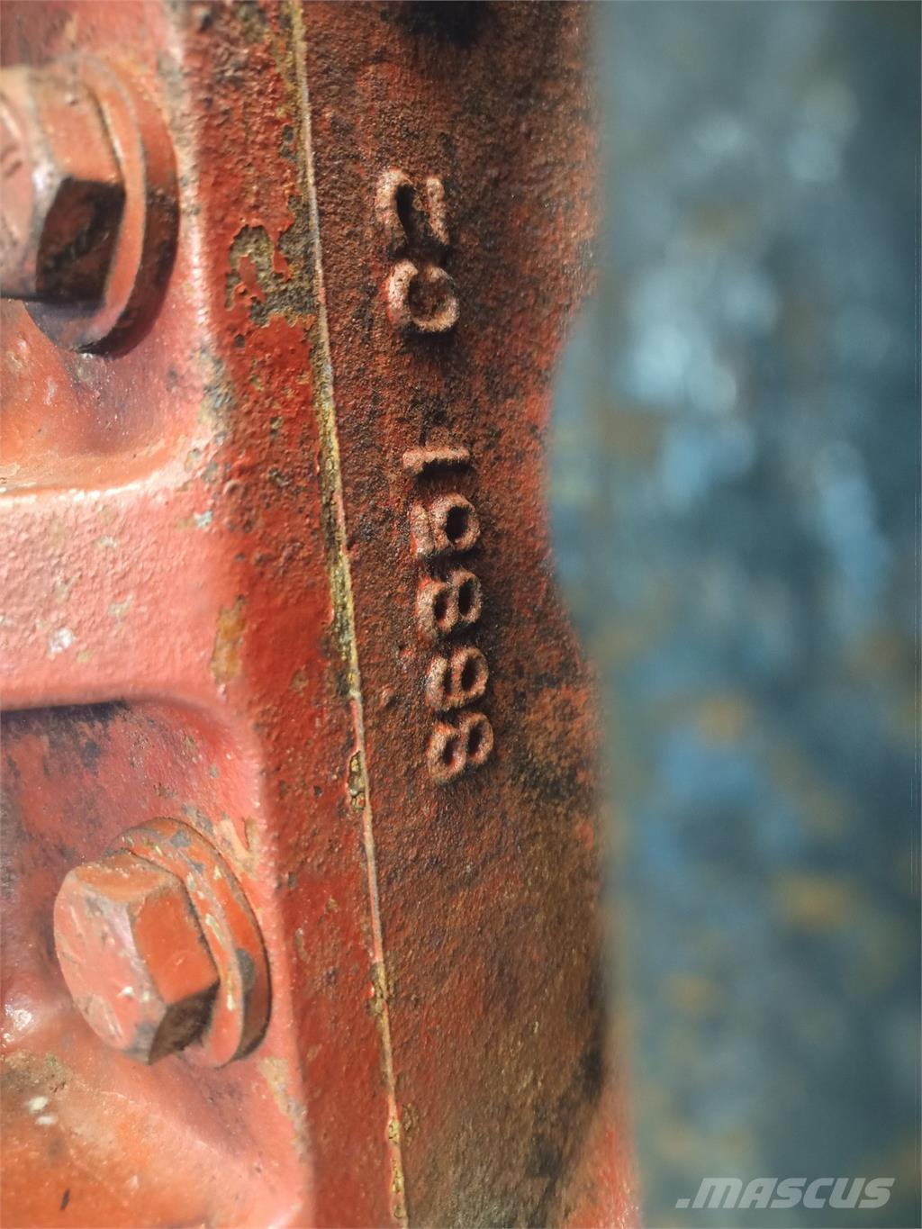 CASE 1680 Lisavarustus ja komponendid