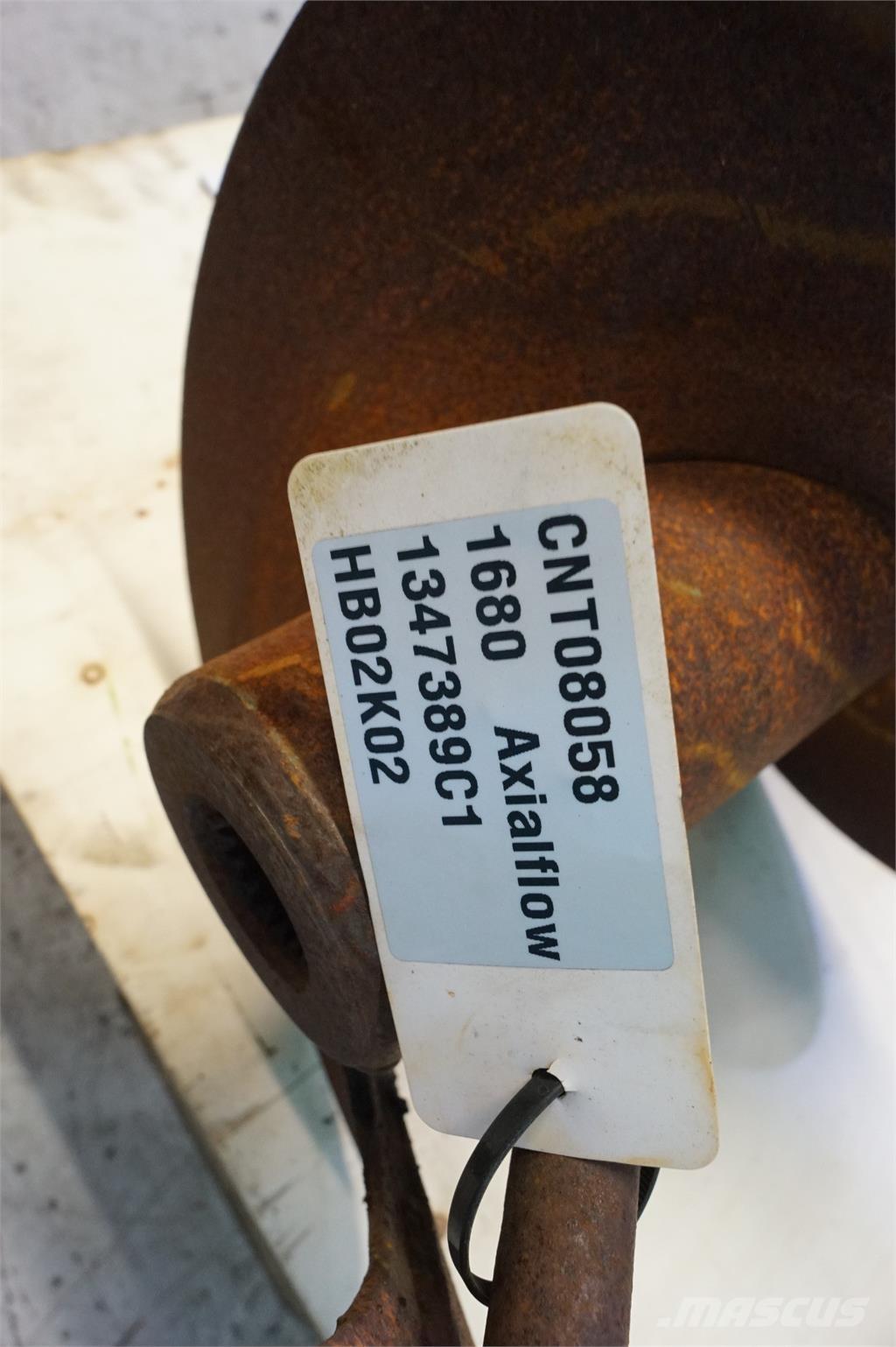 CASE 1680 Lisavarustus ja komponendid