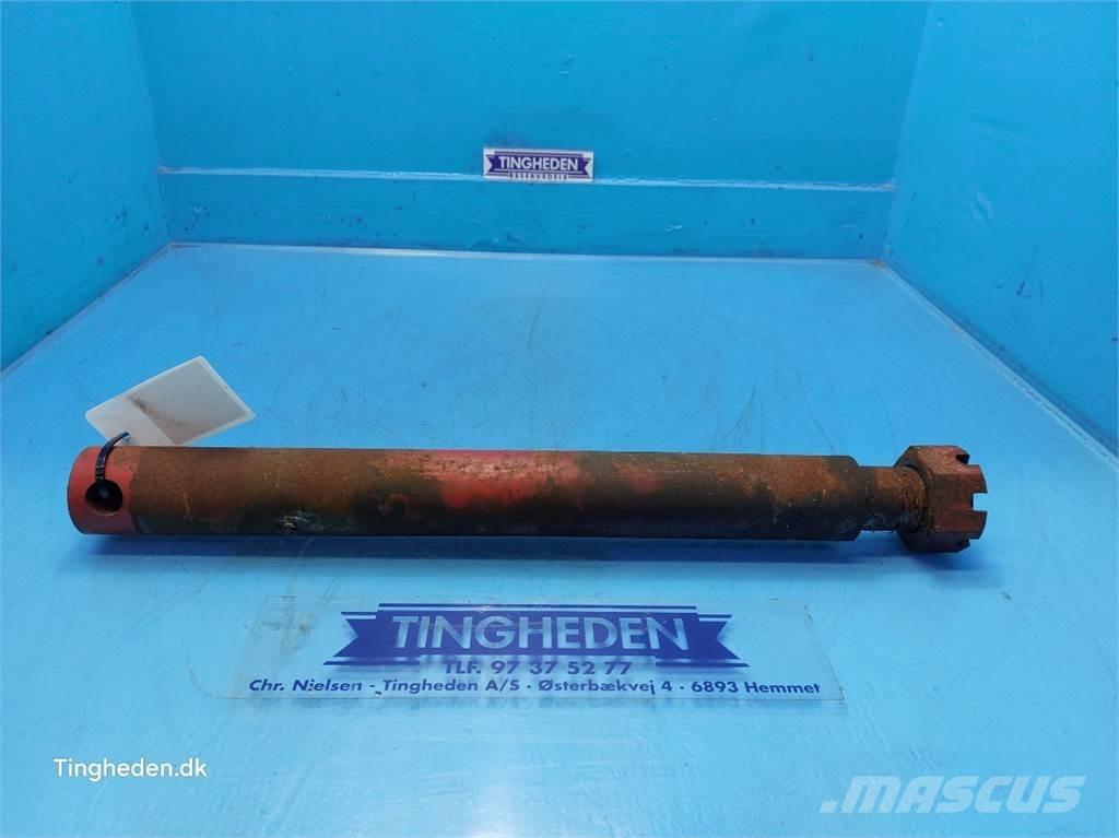 CASE 1680 Lisavarustus ja komponendid