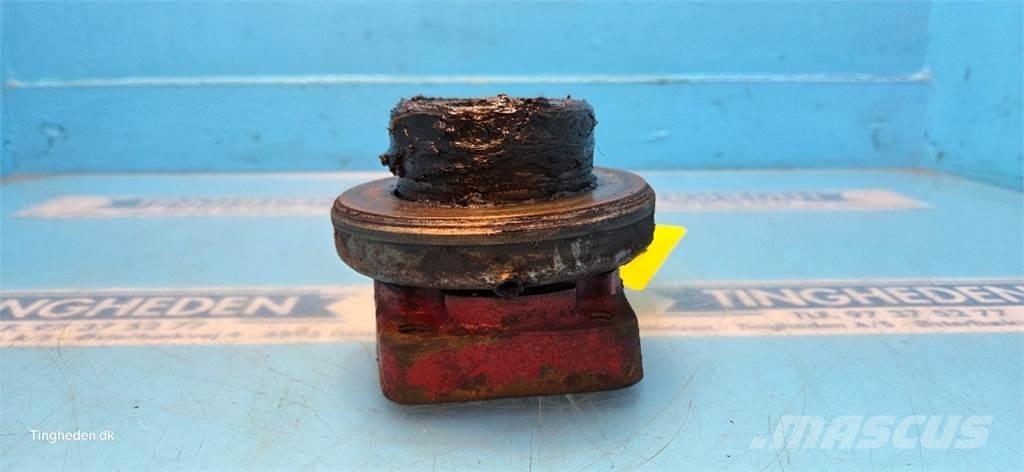 CASE 1680 Lisavarustus ja komponendid