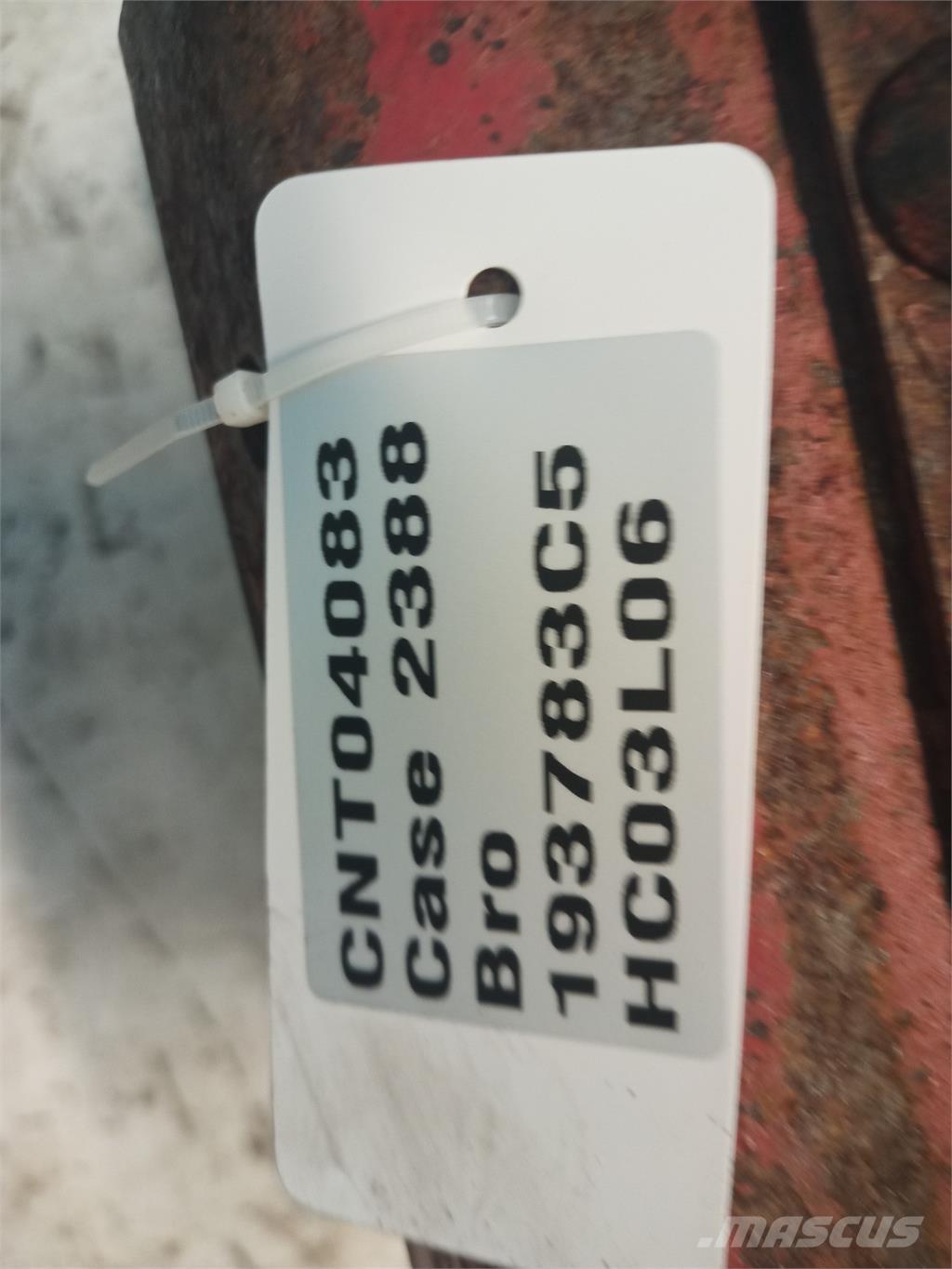 CASE 2388 Lisavarustus ja komponendid