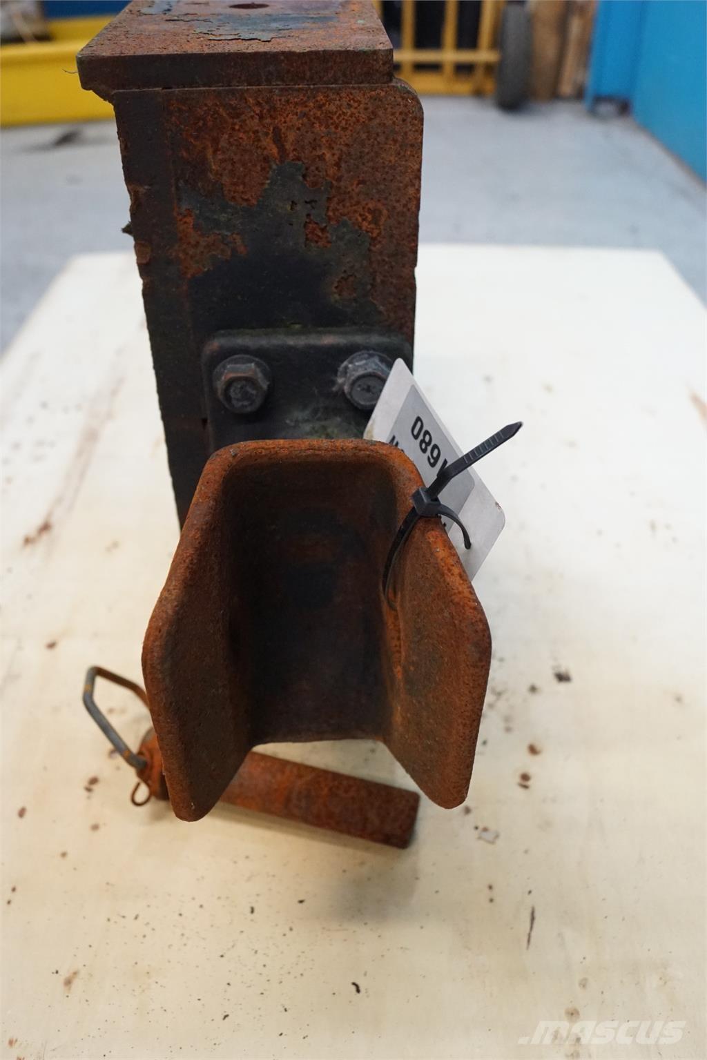 CASE 2388 Lisavarustus ja komponendid