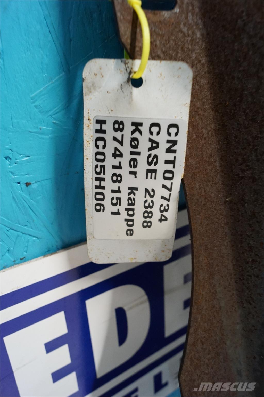CASE 2388 Radiaatorid