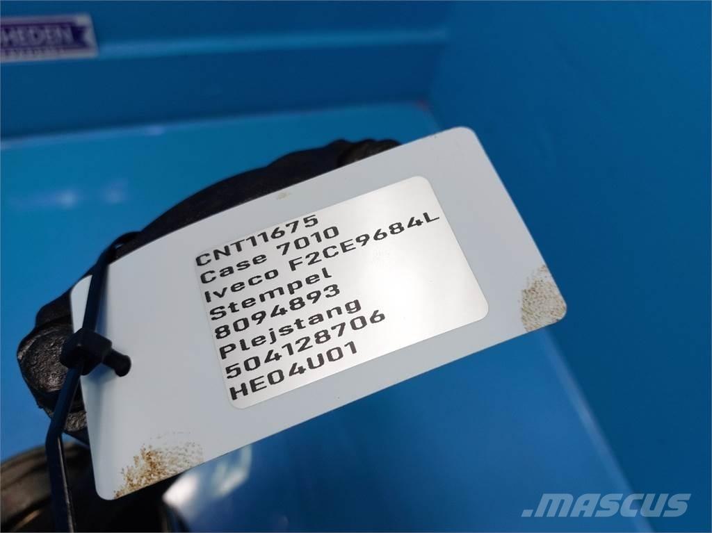 CASE 7010 Mootorid