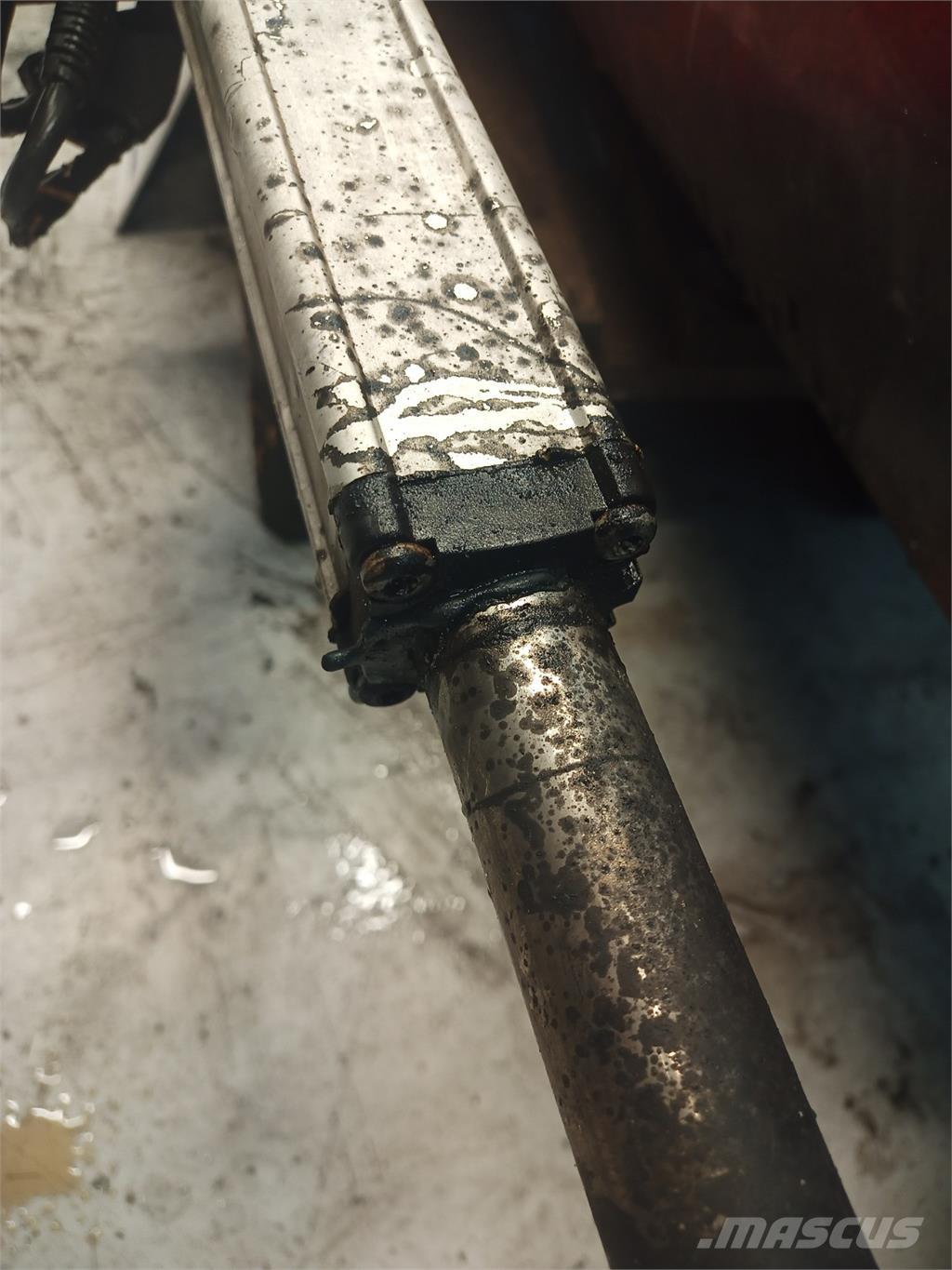 CASE 7240 Lisavarustus ja komponendid