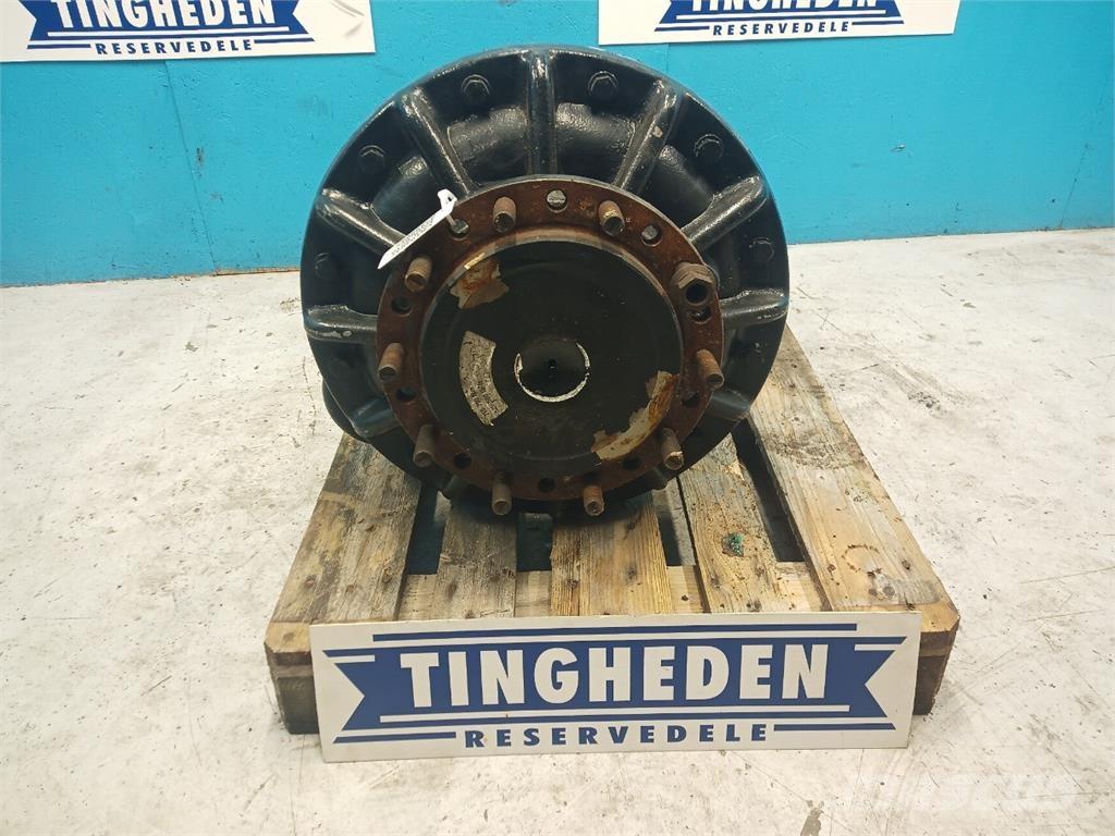 CASE 8010 Lisavarustus ja komponendid