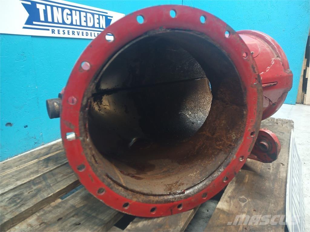 CASE 8010 Lisavarustus ja komponendid