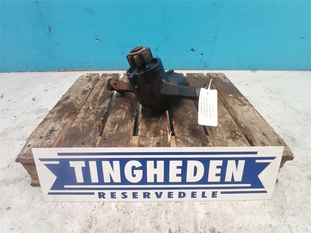 CASE 8010 Lisavarustus ja komponendid