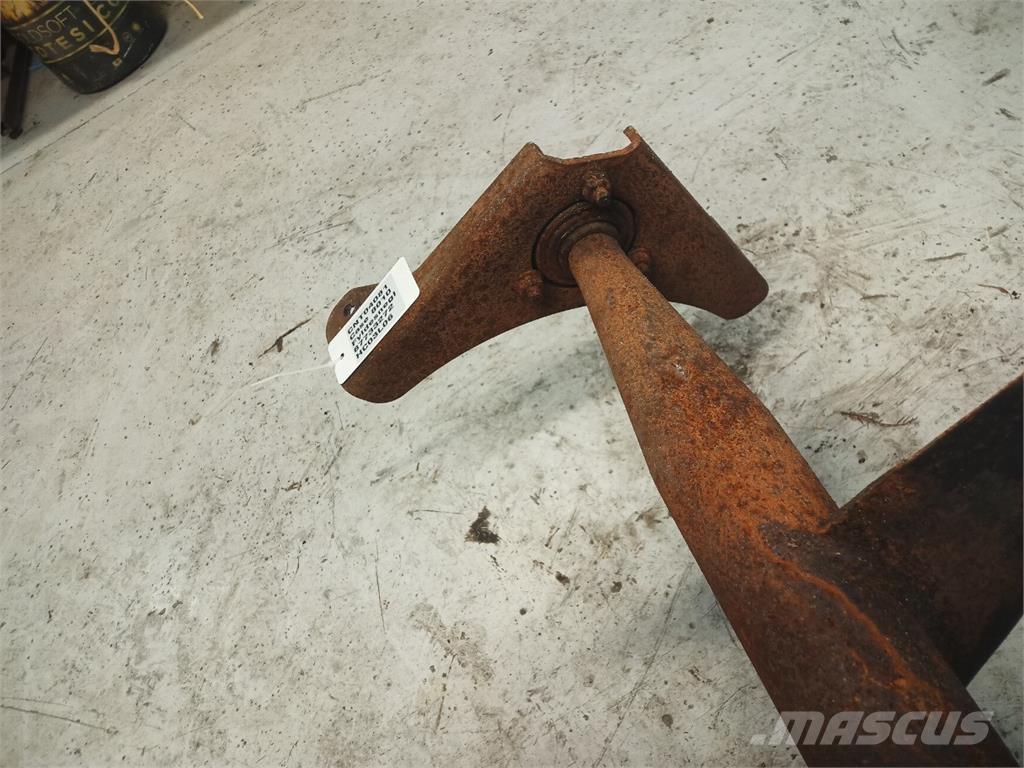 CASE 8010 Lisavarustus ja komponendid