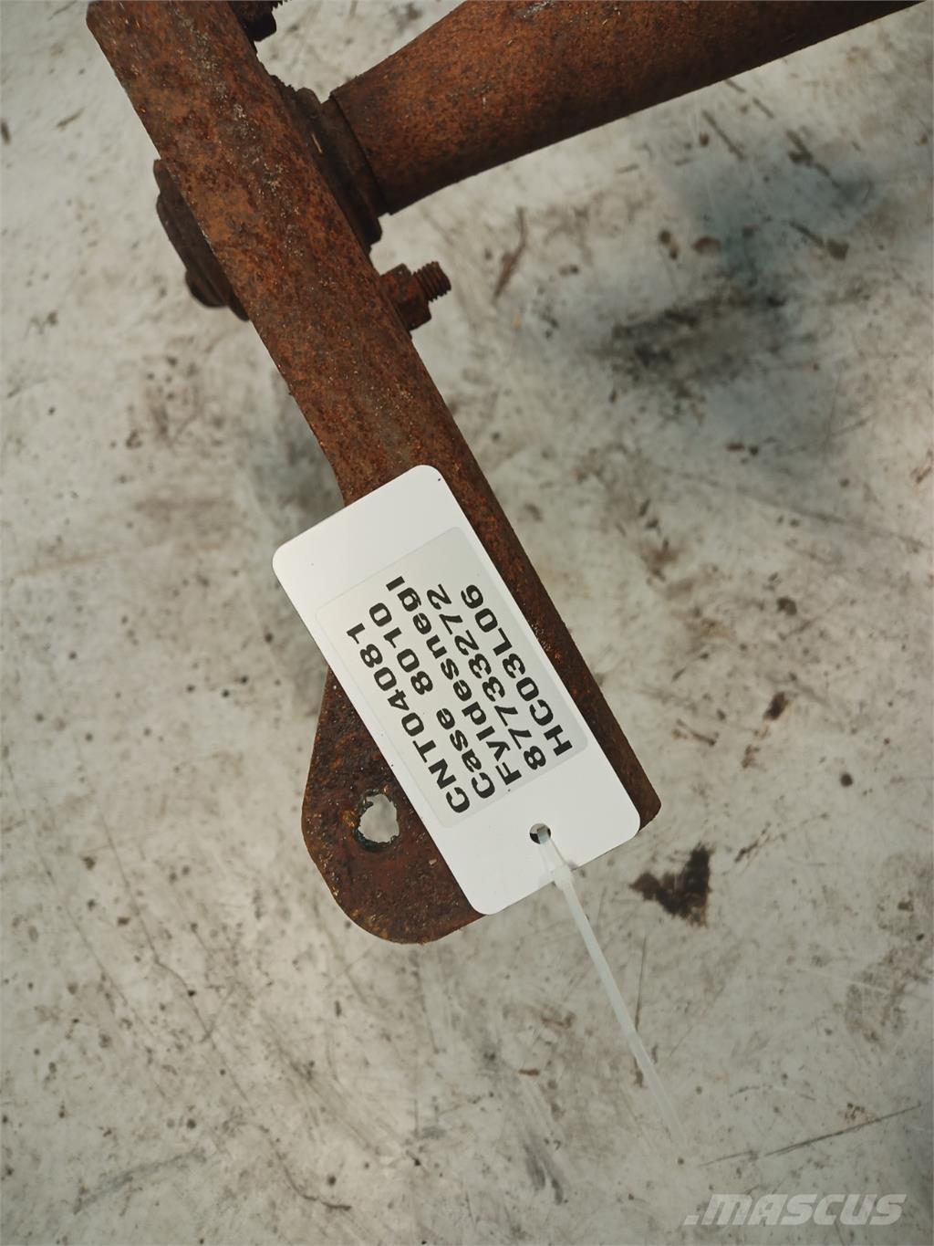 CASE 8010 Lisavarustus ja komponendid