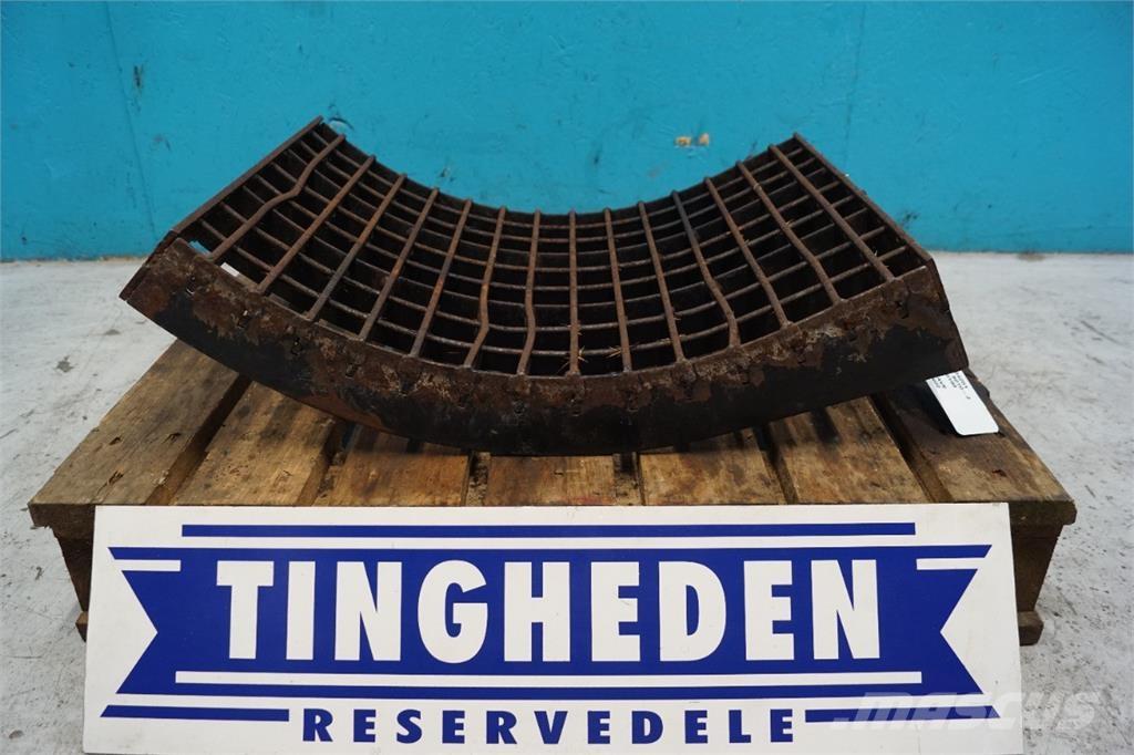 CASE 8010 Lisavarustus ja komponendid