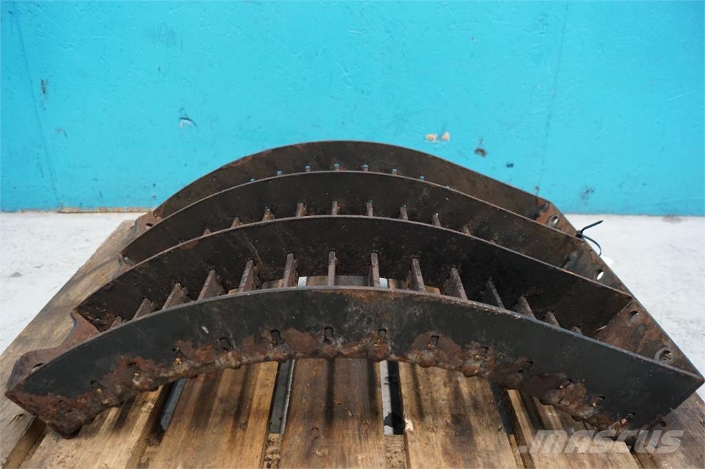 CASE 8010 Lisavarustus ja komponendid