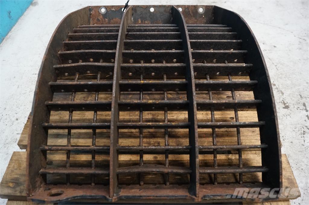 CASE 8010 Lisavarustus ja komponendid