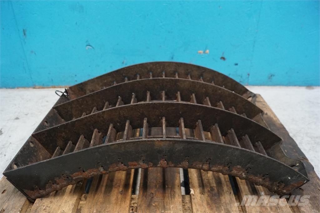 CASE 8010 Lisavarustus ja komponendid