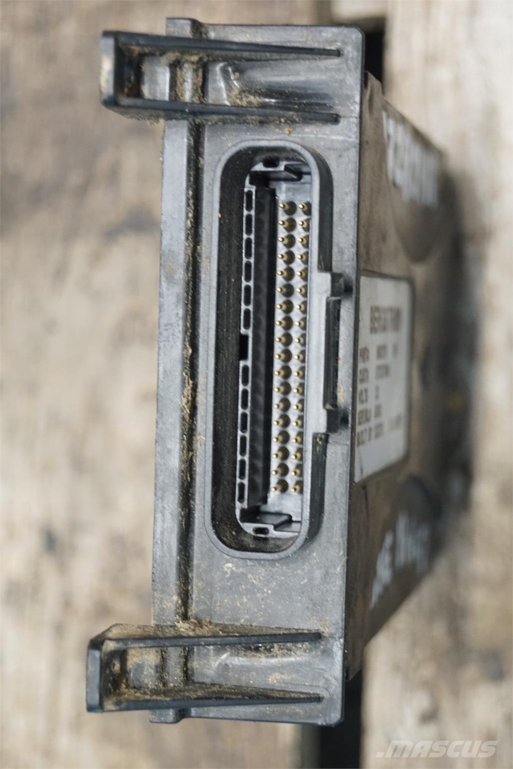 CASE 8010 Elektroonikaseadmed