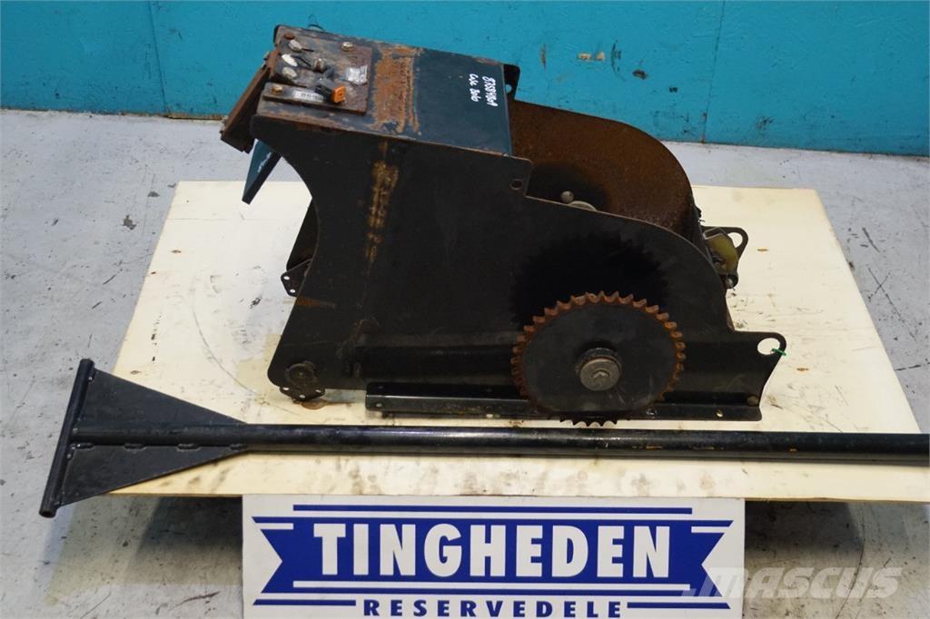 CASE 8010 Lisavarustus ja komponendid