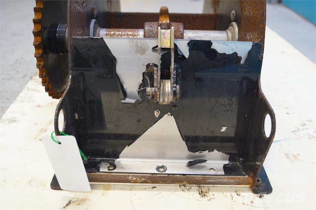 CASE 8010 Lisavarustus ja komponendid