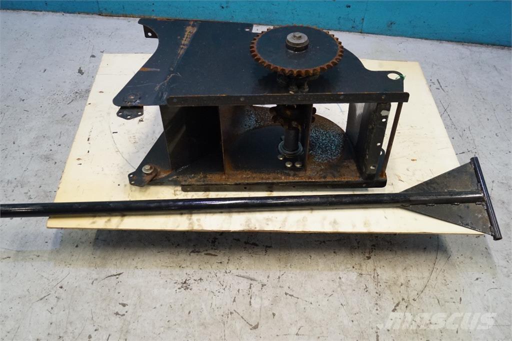 CASE 8010 Lisavarustus ja komponendid