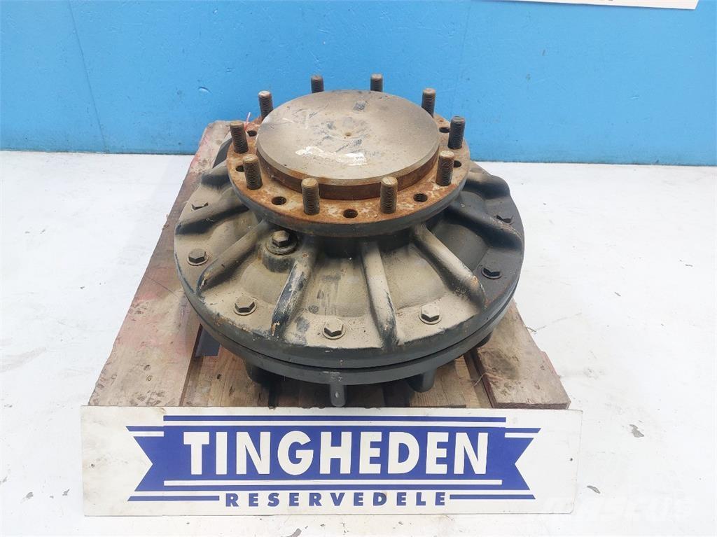 CASE 8010 Lisavarustus ja komponendid