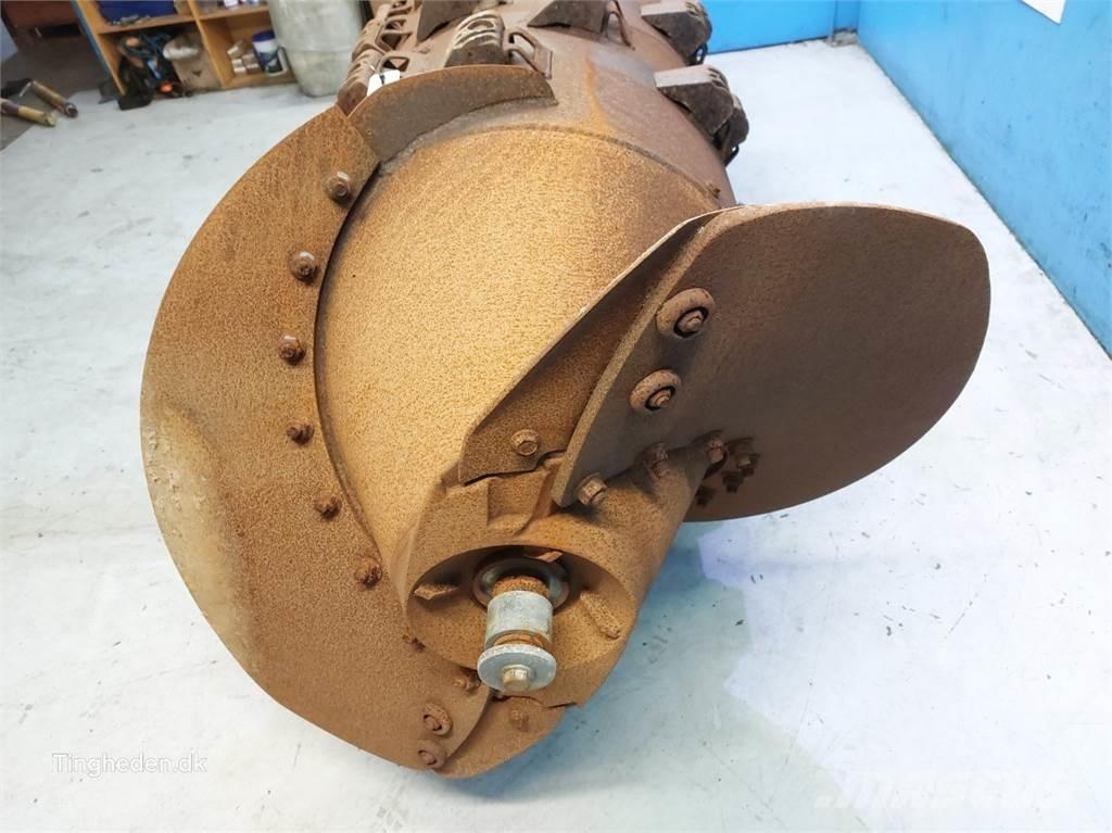 CASE 8010 Lisavarustus ja komponendid