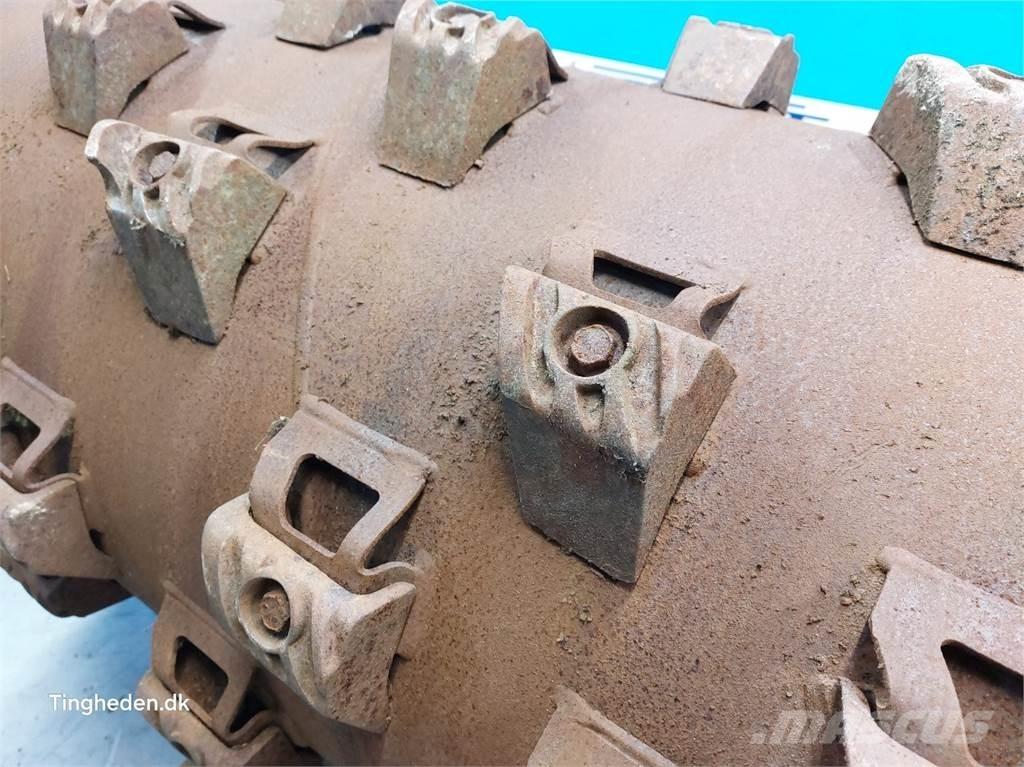 CASE 8010 Lisavarustus ja komponendid