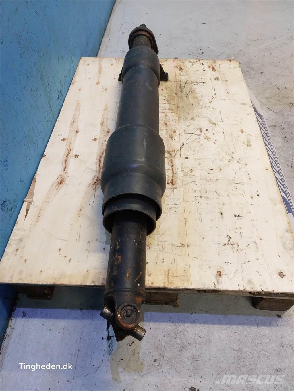 CASE 8010 Lisavarustus ja komponendid