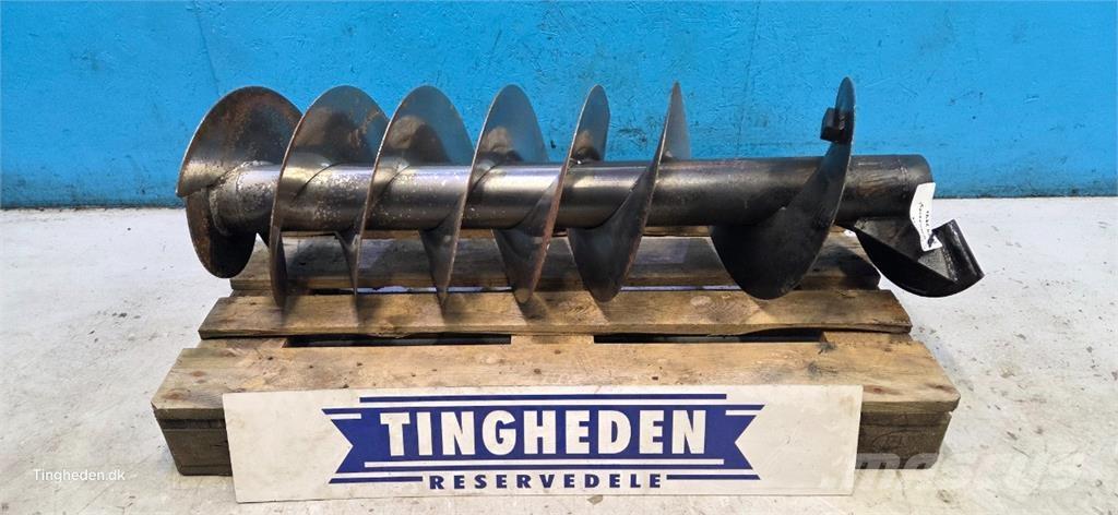 CASE 8010 Lisavarustus ja komponendid