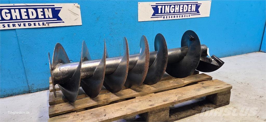 CASE 8010 Lisavarustus ja komponendid