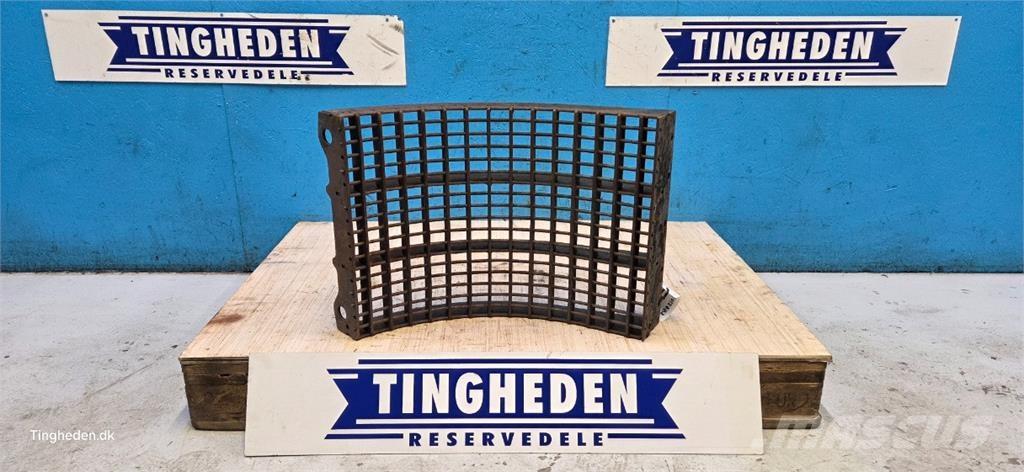 CASE 8010 Lisavarustus ja komponendid