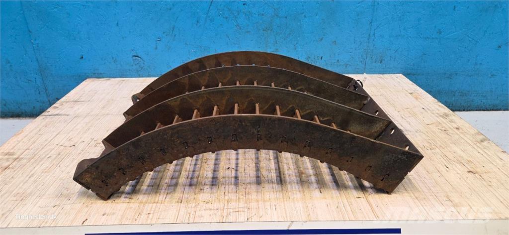 CASE 8010 Lisavarustus ja komponendid