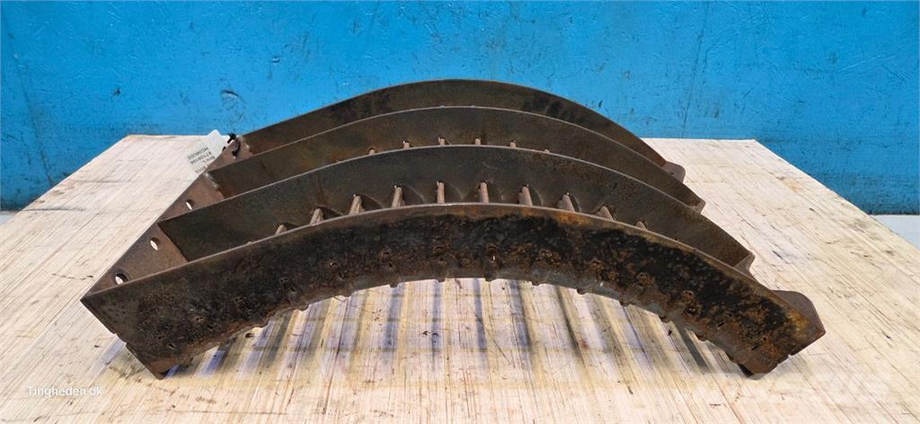 CASE 8010 Lisavarustus ja komponendid