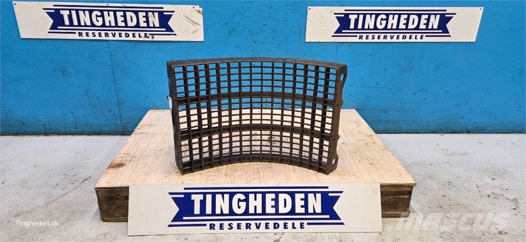 CASE 8010 Lisavarustus ja komponendid