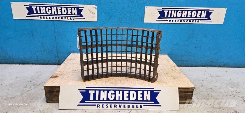 CASE 8010 Lisavarustus ja komponendid