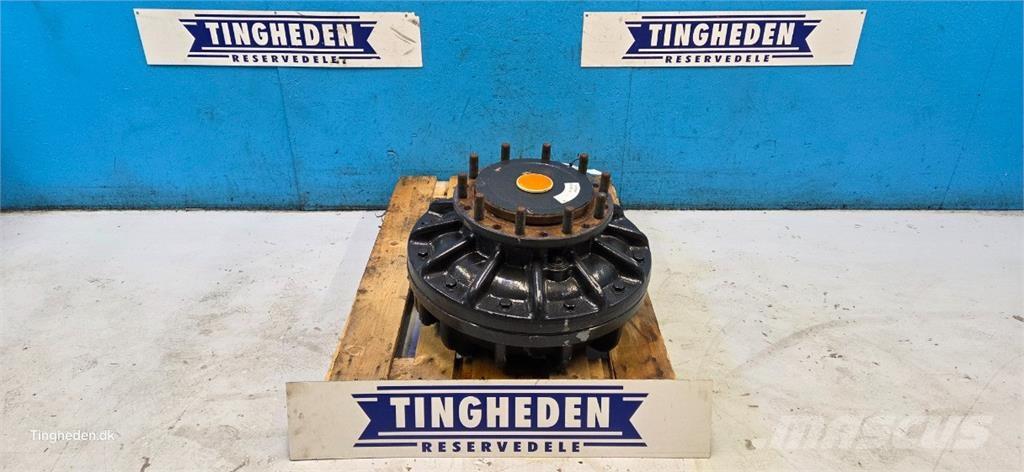 CASE 8010 Lisavarustus ja komponendid