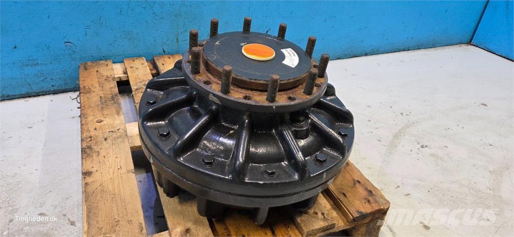 CASE 8010 Lisavarustus ja komponendid