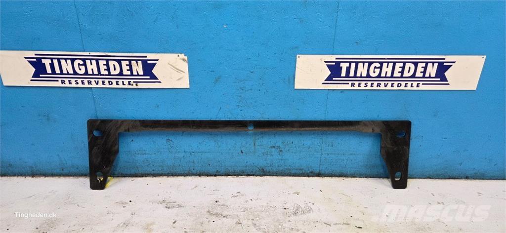 CASE 8010 Lisavarustus ja komponendid