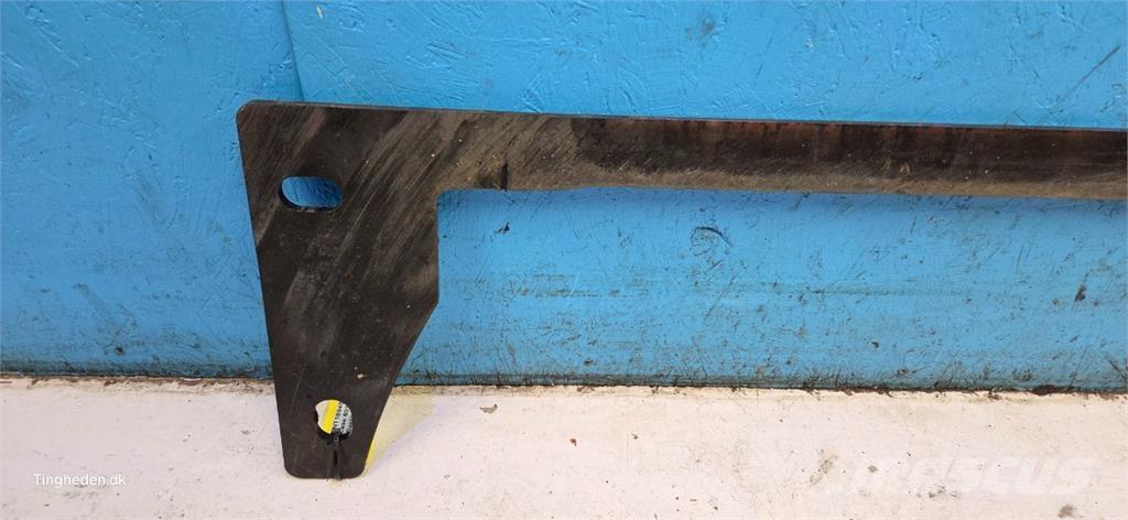 CASE 8010 Lisavarustus ja komponendid