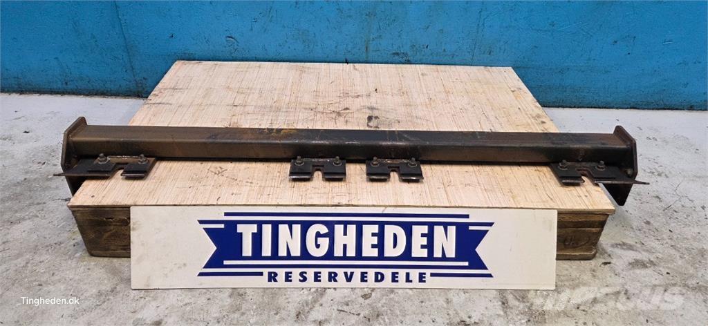 CASE 8010 Lisavarustus ja komponendid