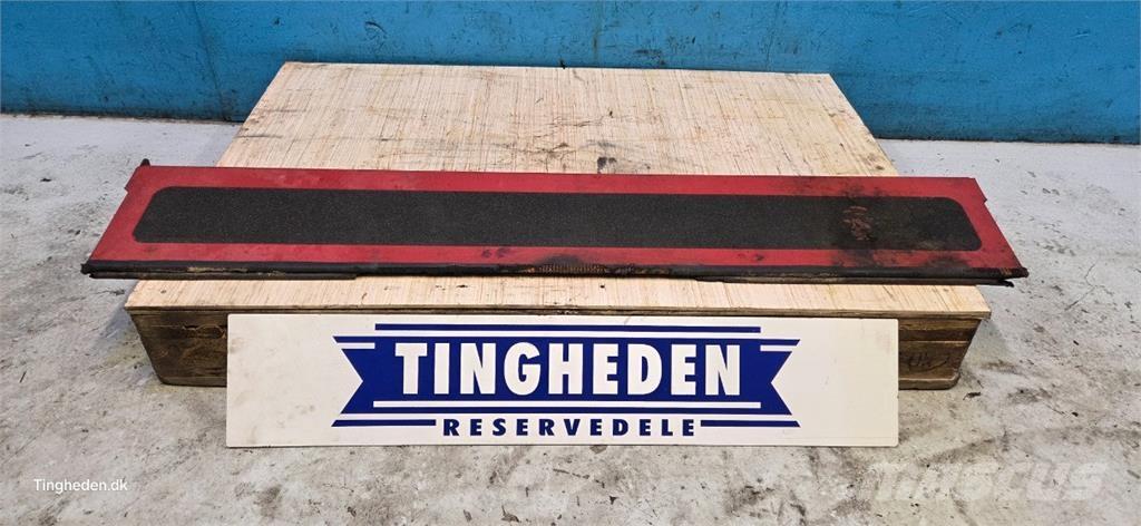 CASE 8010 Lisavarustus ja komponendid