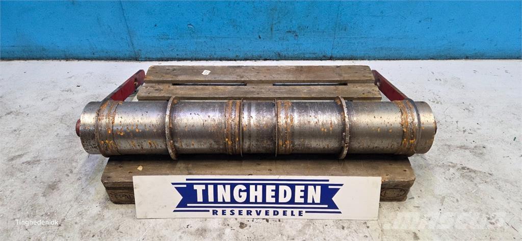 CASE 8010 Lisavarustus ja komponendid