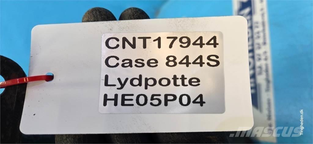 CASE 844S Mootorid