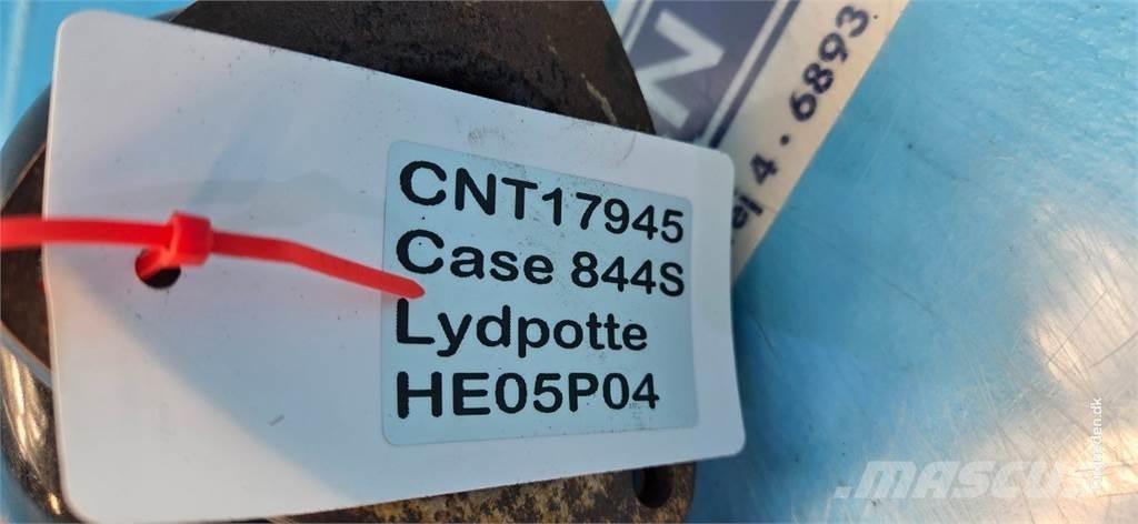 CASE 844S Mootorid